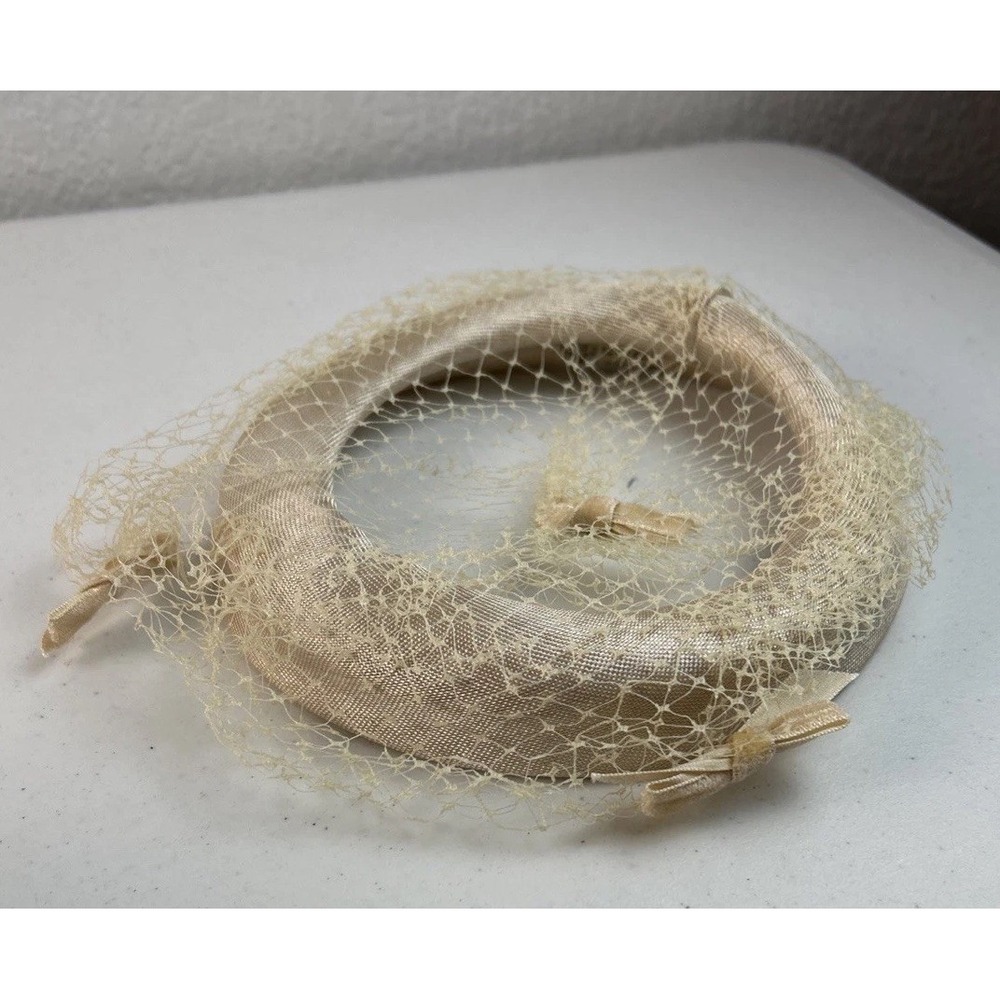 Vintage Ivory Fascinator‎ Hat Pink Net Tan Union Made Ribbon Bow 1950s
